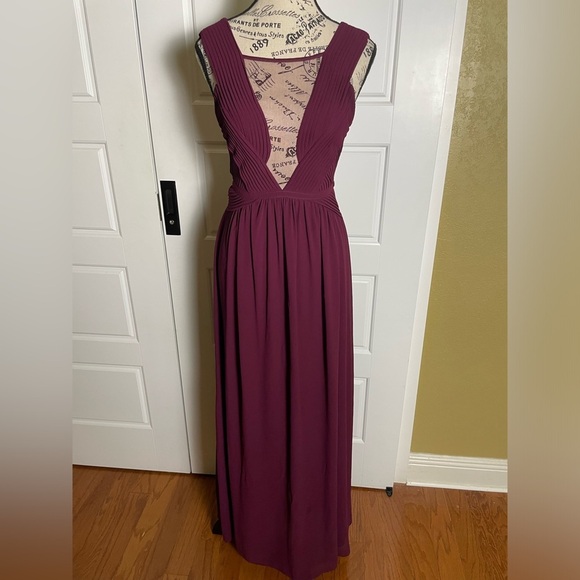 DAZZLING DECADENCE BURGUNDY MAXI DRESS LULUS - Picture 6 of 9